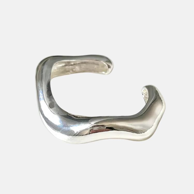 Classic Fluid Bangle