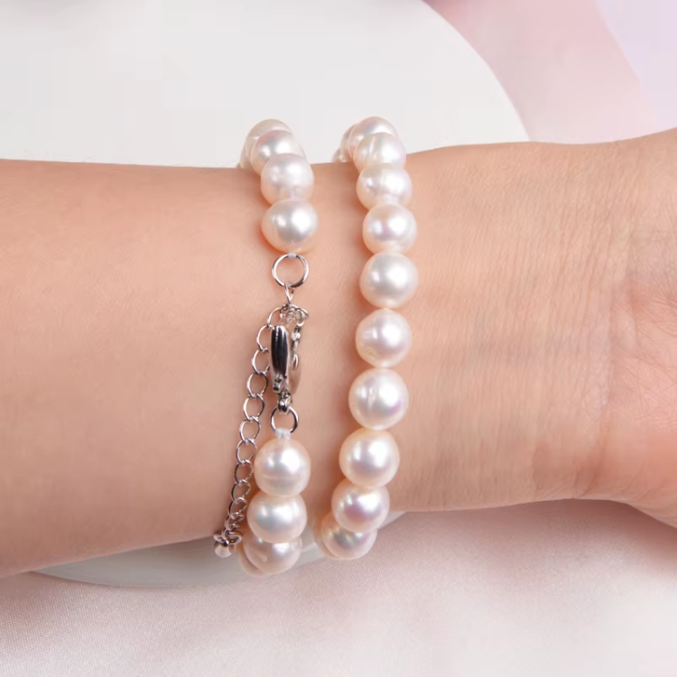 Classic Silver and Pearl Bracelet