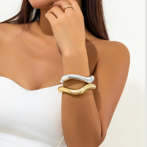Classic Fluid Bangle