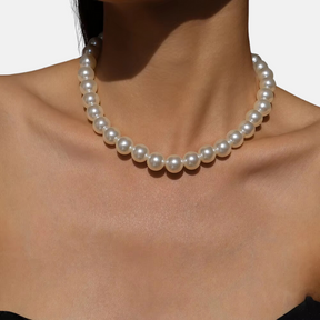 Classic Lustrous Pearl Necklace