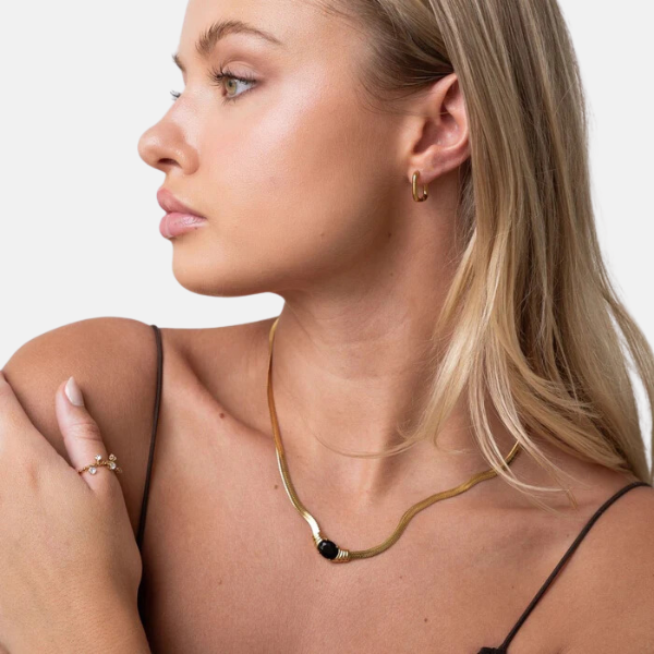 Night Stone Necklace - Gold Plated