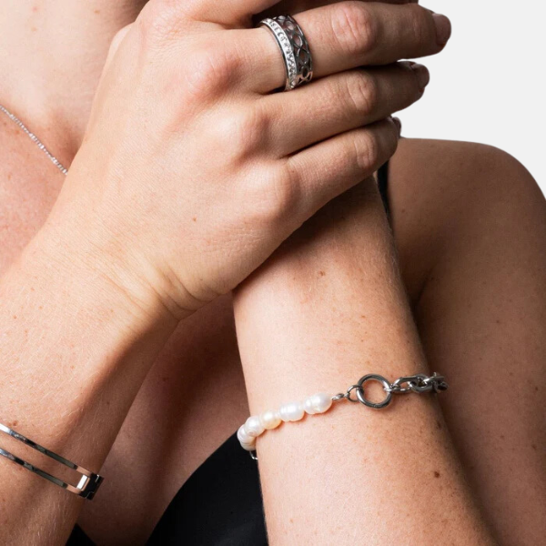 Shimmering Pearl Mood Bracelet – Silver