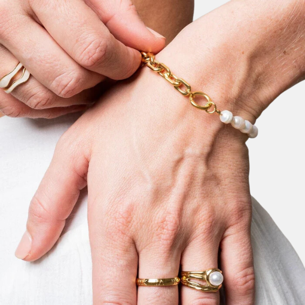 Shimmering Pearl Mood Bracelet – Gold Plated